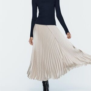 ZARA WOMEN PLEATED SATIN EFFECT SKIRT SOFT GOLD
